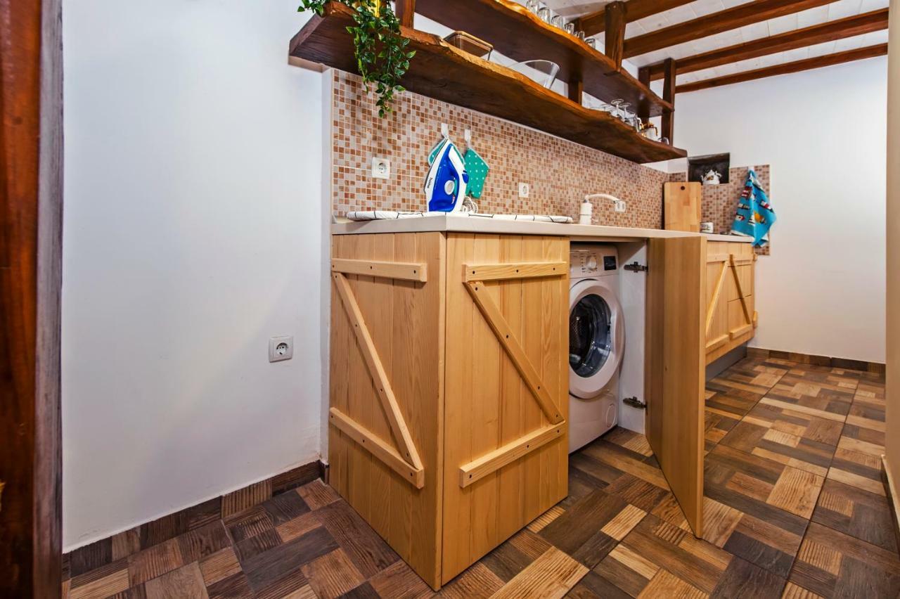 Joseph'S Yard Apartment Rovinj Exterior photo