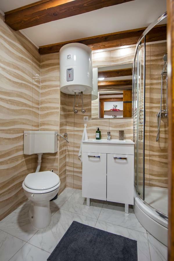 Joseph'S Yard Apartment Rovinj Exterior photo